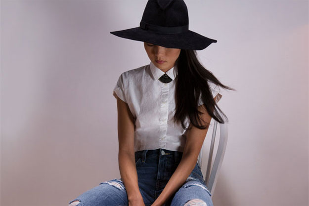 weisse-bluse-mit-jeans