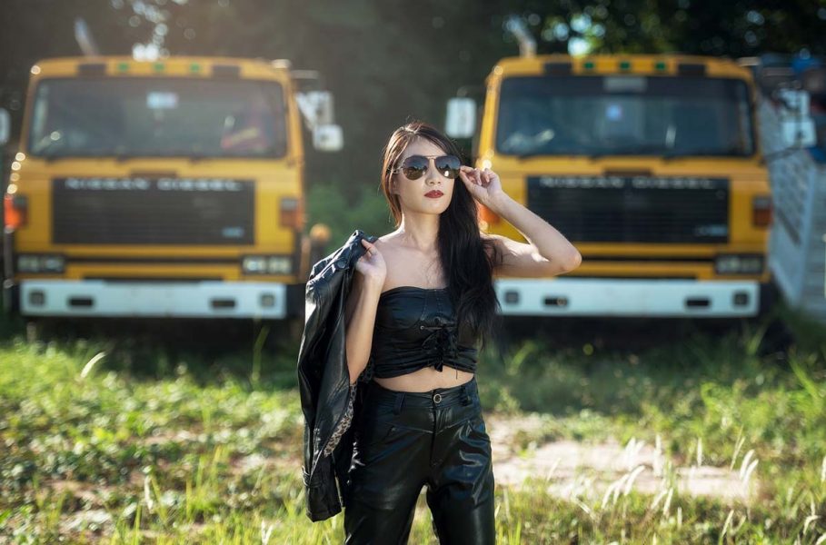 Lederstyle Lederoutfit bauchfrei