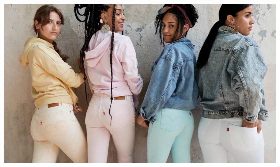 Bunter Denim Damen Trend Teile im Sommer